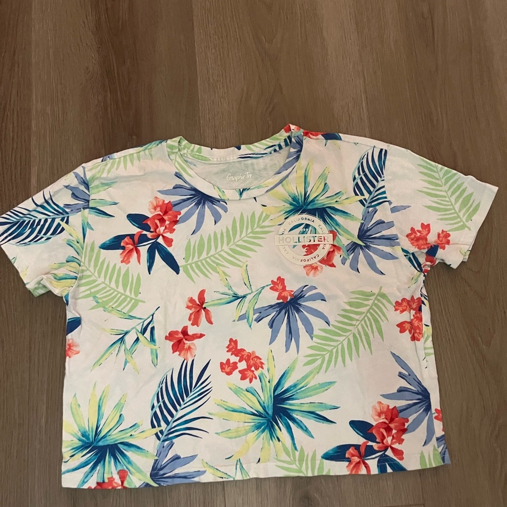 Hollister Tropical Print T-Shirt - Multicolor